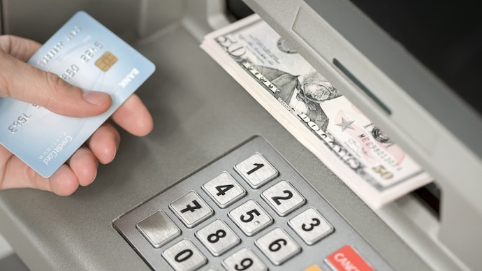 เลือกจากวงเงินสดที่สามารถเบิก-ถอนจากตู้ ATM ที่ต่างประเทศ