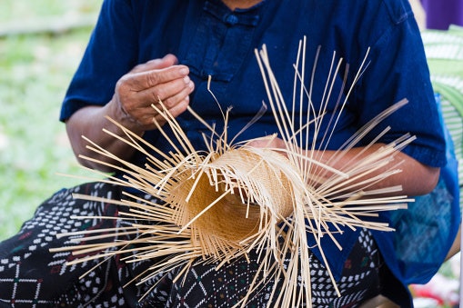 เลือกซื้อของฝากพิษณุโลกที่เป็นผลิตภัณฑ์ OTOP เพื่ออุดหนุนชุมชน