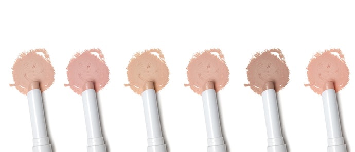 เลือกเฉดสีและ Undertone ของรองพื้นแบบแท่งให้เข้ากับผิว