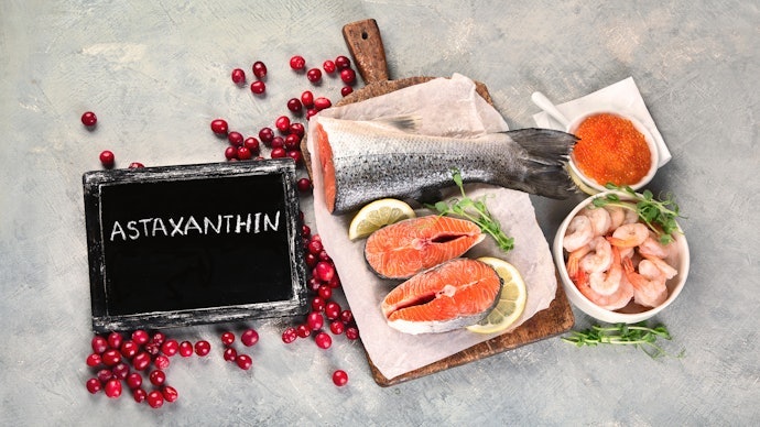เลือกสูตรที่มี Vitamin C หรือ Astaxanthin เพื่อช่วยเสริมประสิทธิภาพได้