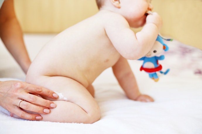 หลีกเลี่ยงสารกันเสีย น้ำหอม สี หรือสารปรุงแต่งเพิ่มเติมในครีมทาผื่นผ้าอ้อม