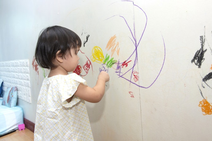 พิจารณาจากความปลอดภัยและมาตรฐานสีเทียนสำหรับเด็ก