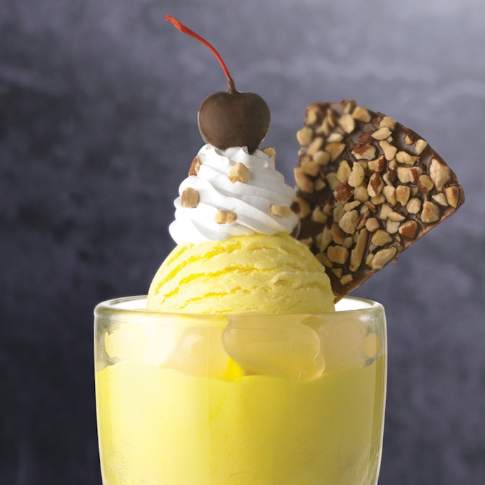 เลือกรสที่มีความเปรี้ยวของผลไม้จาก Swensen's