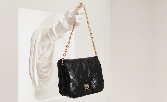 เลือกกระเป๋า Loewe ที่มีระดับราคาตามงบประมาณ