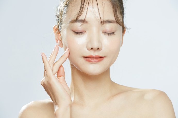 แนะนำให้เลือก Cleansing Balm ที่มีส่วนผสมของสารให้ความชุ่มชื้นที่เพียงพอด้วย