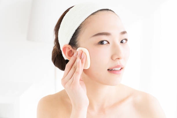 สำหรับคนที่มีผิวบอบบางแพ้ง่าย แนะนำให้ใช้ฟองน้ำที่ไม่มีส่วนผสมของลาเท็กซ์หรือยางพารา