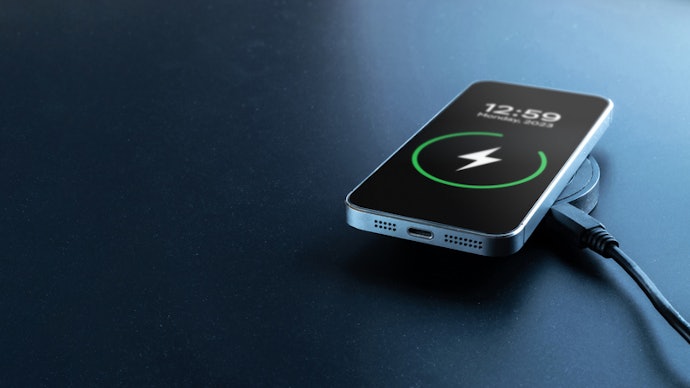 เลือกรุ่นที่มีเทคโนโลยีชาร์จเร็ว (Fast Charging) ช่วยประหยัดเวลาได้