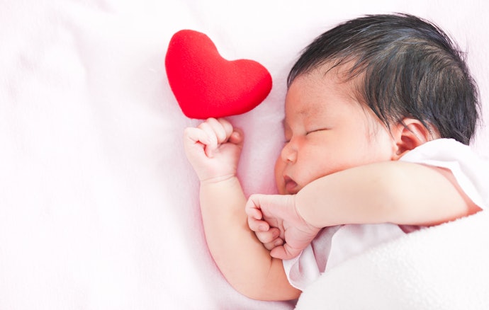 หลีกเลี่ยงการมอบของมีคม สิ่งมีชีวิต หรือของเล่นขนาดเล็กเป็นของรับขวัญหลาน