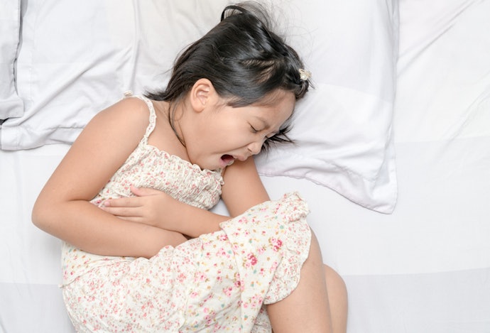 สำหรับเด็กอายุ 2 ปีขึ้นไป แนะนำให้จิบเกลือแร่ หรือเลือกยาแก้ท้องเสียชนิดยาดูดซับประเภทน้ำ