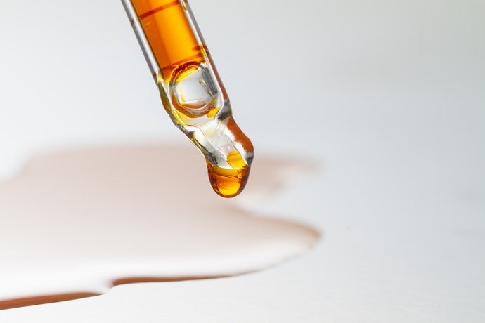 สำหรับผิวแห้ง เลือกสูตร Oil-based หรือมีสารให้ความชุ่มชื้นสูง