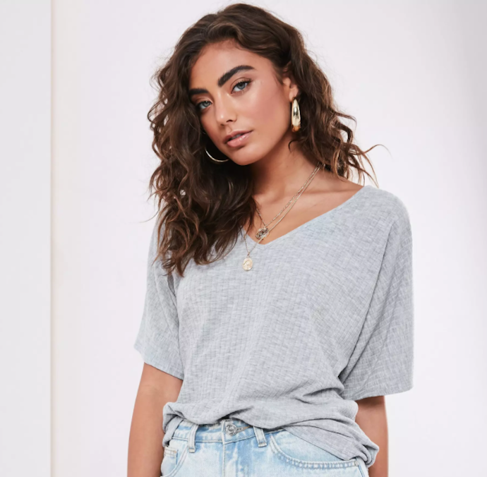 เสื้อยืดทรง Oversize