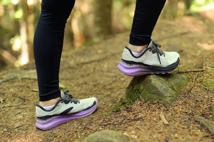 พิจารณารองเท้าวิ่งจากวัสดุและลักษณะของ Midsole