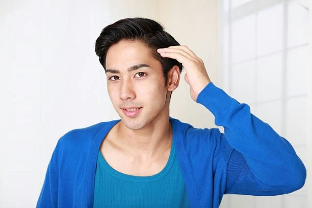 ผมหนาและเส้นใหญ่ เลือกมูสสูตรที่ช่วยเพิ่มความชุ่มชื้น/ลดการชี้ฟู