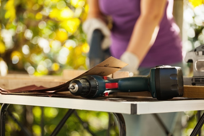 งาน DIY เลือกสว่านไร้สายที่มีทั้งฟังก์ชันเจาะเรียบ เจาะกระแทก ขันสกรู