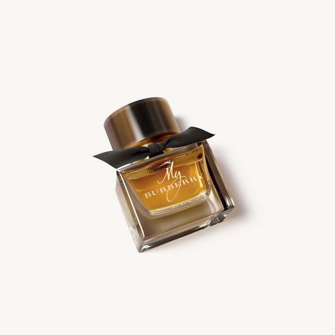Black Parfum น้ำหอมกลิ่นกุหลาบที่เต็มไปด้วยความเซ็กซี่