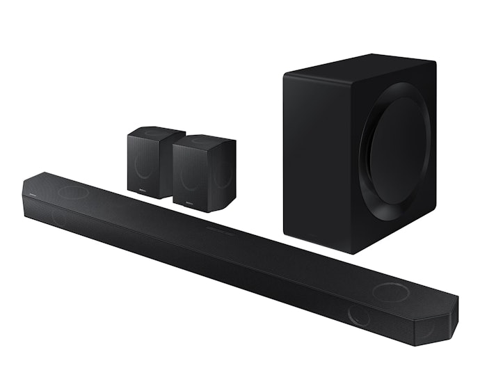 ถ้าเน้นคุณภาพเสียงเต็มอรรถรส เลือก Soundbar ที่มีทั้งซับวูฟเฟอร์และลำโพงรอบทิศทาง