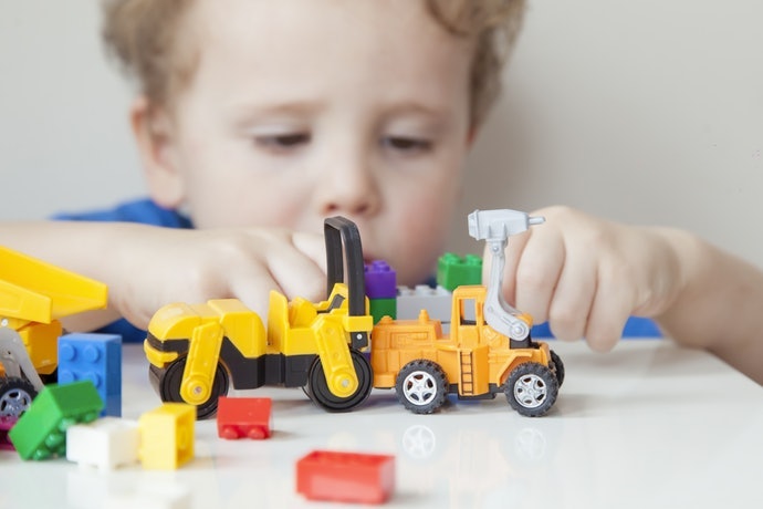 เลือก “LEGO Juniors” ที่มีขนาดกำลังดีให้เด็กวัย 3 - 5 ขวบ