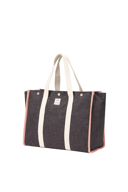 กระเป๋า Tote : หยิบของง่าย จุได้เยอะ