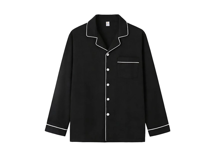 ผ้าซาติน (Satin) สำหรับผู้ที่ต้องการชุดนอนที่ให้สัมผัสนุ่มลื่นหรือนำมาใส่ในห้องแอร์