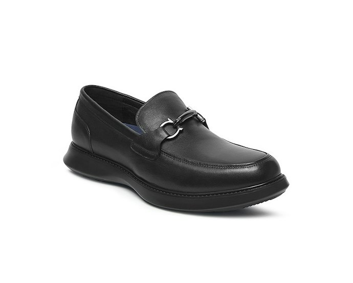 รองเท้าคัทชูผู้ชายทรง Loafer : เหมาะกับกึ่งทางการ