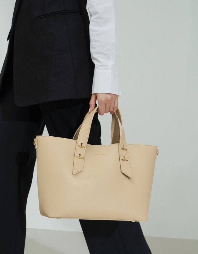 กระเป๋าถือ (Handbag)