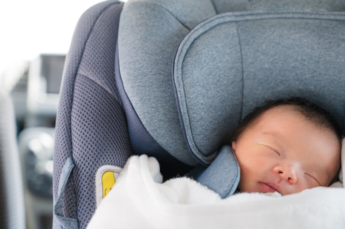 เด็กแรกเกิดถึงอายุประมาณ 2 ปี เลือกคาร์ซีทแบบ Rearward-Facing Baby Seat