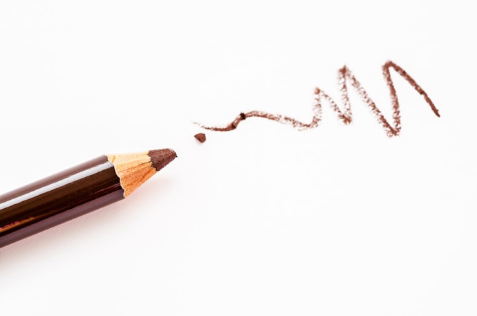 อายไลเนอร์แบบดินสอ (Pencil Eyeliner)