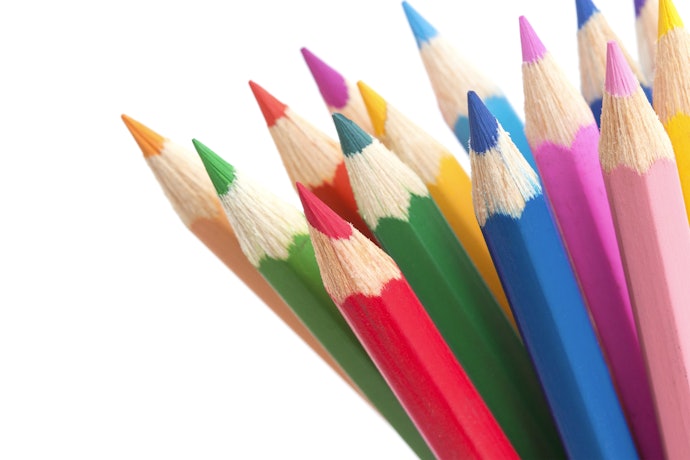 สีไม้ชนิดขี้ผึ้ง : ใช้ลงเลเยอร์สีและผสมสีได้ง่าย เหมาะสำหรับมือใหม่