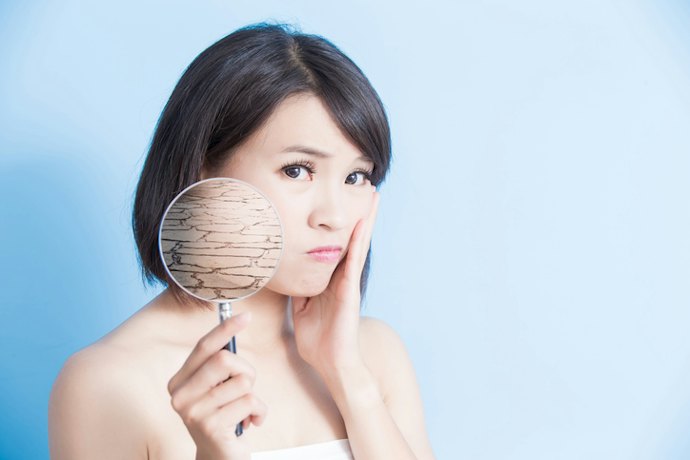ผิวแห้ง เลือก Cleansing Balm เนื้อเข้มข้นได้และมีส่วนผสมเพิ่มความชุ่มชื้นสูง