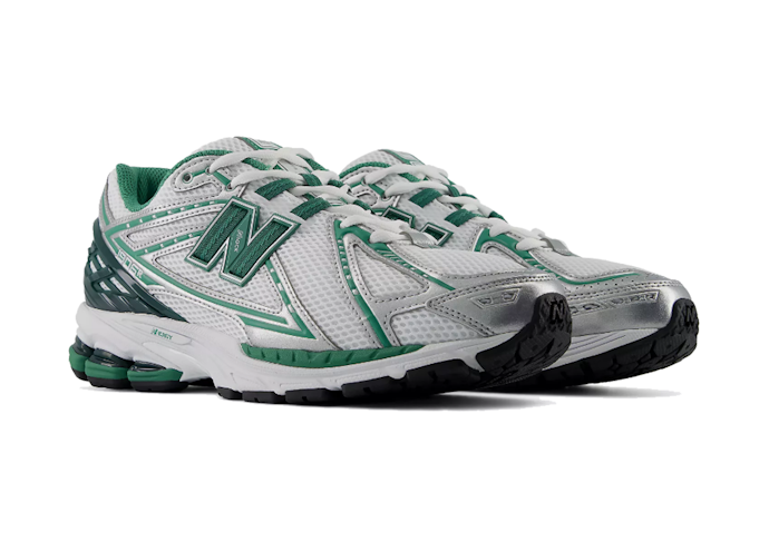New Balance 1906R สำหรับสายแฟชั่นสตรีทหรือผู้ที่ชอบรองเท้าที่มีดีเทลเยอะ