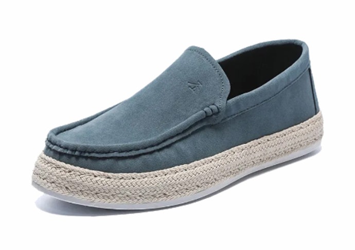 Slip - On Loafer สำหรับใส่ในวันสบาย ๆ หรือเดินเที่ยวในเมือง