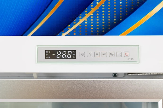 เลือกตู้แช่เย็น 3 ประตู ที่เป็นระบบ Digital Control ควบคุมอุณหภูมิได้คงที่ ไม่เปลืองไฟ