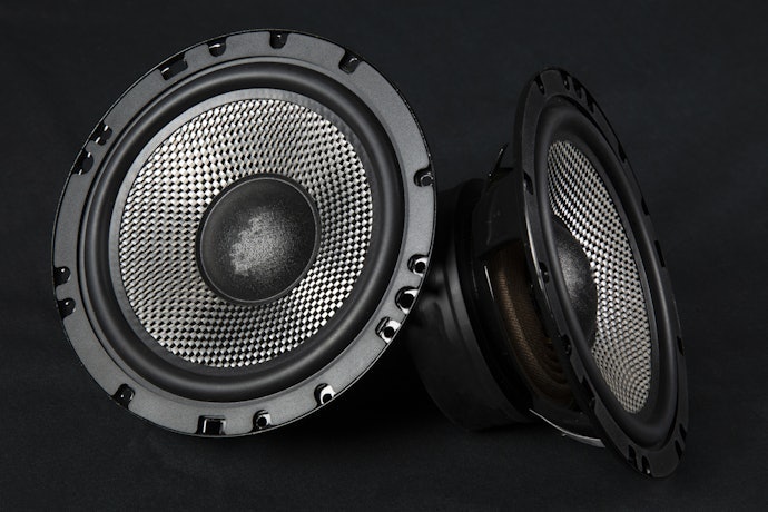 เลือกรุ่นที่รองรับเสียงระดับ Hi-res และ Dolby Atmos