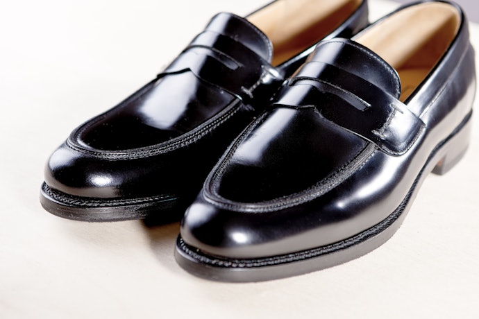 รองเท้า Loafer ทรง Penny มอบลุคสุภาพและเป็นทางการ