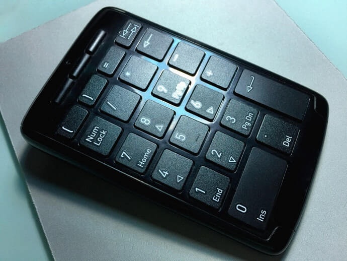แบบ “ไร้สาย” เชื่อมต่อด้วยระบบ Bluetooth หมดปัญหาสายไฟเกะกะ