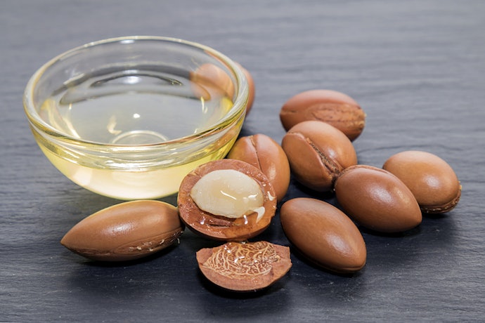 สำหรับบำรุงผมทั่วไป เลือกน้ำมันบำรุงผมที่มีสารสกัดของ Argan Oil