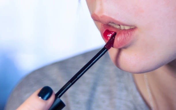 หากใช้เป็นบลัชออน ควรเลือก Water Tint ที่มีเม็ดสีเข้มข้นเพื่อให้เบลนด์ได้ง่าย