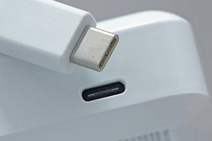 สายชาร์จ Type C USB 2.0 : เหมาะกับอุปกรณ์ขนาดเล็ก