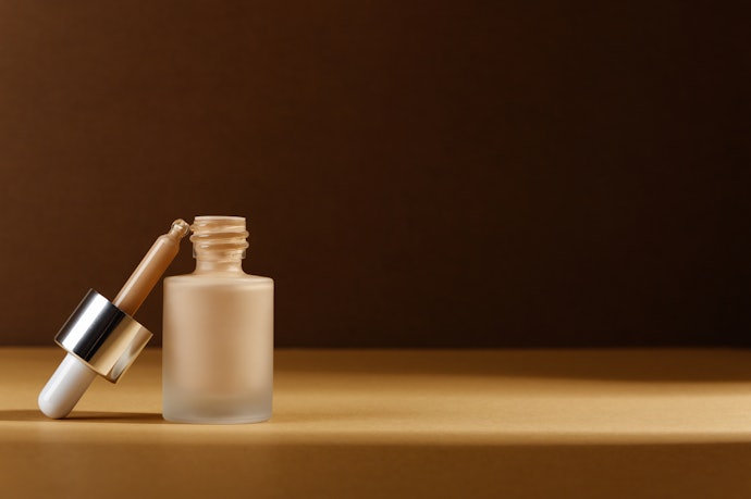 รองพื้นแบบลิควิด (Liquid Foundation)