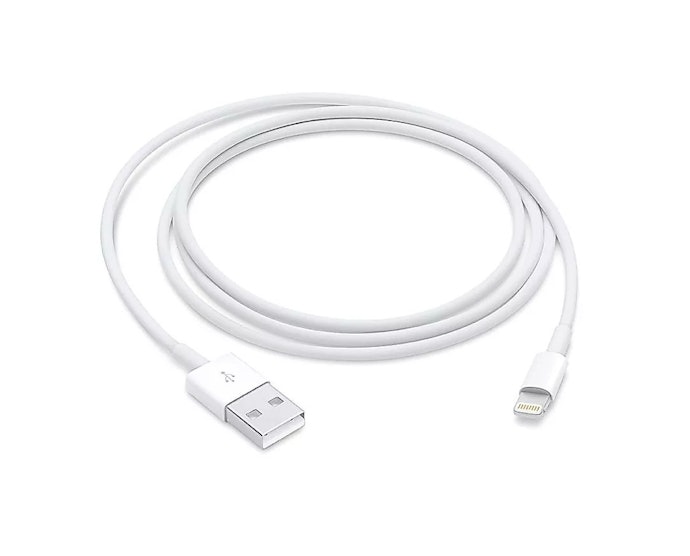 เลือกสายชาร์จไอโฟน Lightning หากใช้ iPhone รุ่นเก่า