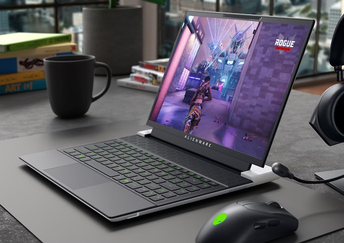 หากใช้เล่นเกมหรือต้องการประสิทธิภาพสูง เลือก DELL ALIENWARE