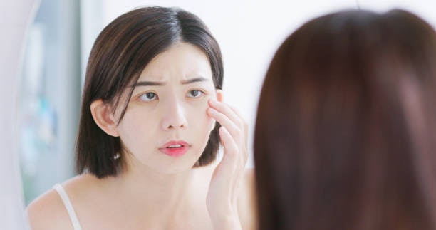 ปัญหาริ้วรอยหรือผิวหย่อนคล้อย แนะนำให้มองหาส่วนผสมของ 'เรตินอล' และ 'เปปไทด์'