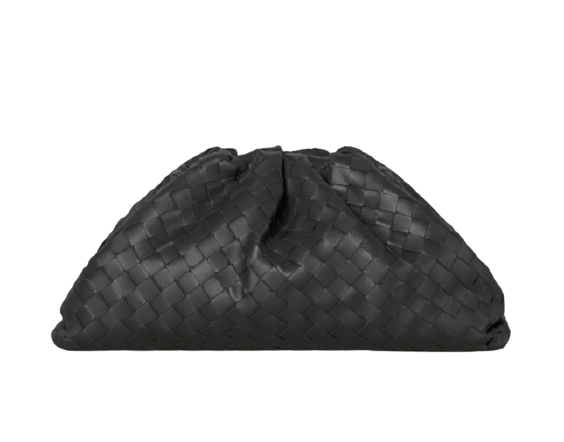 The Pouch และ The Chain Pouch : IT Bag ที่สาวกของแบรนด์ต้องมี
