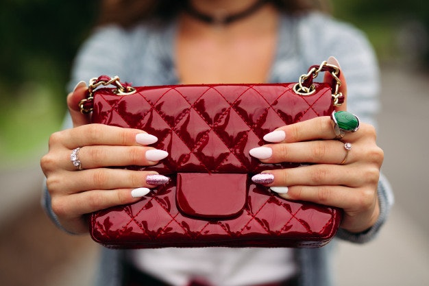 กระเป๋าสะพายข้าง (Crossbody Bag)