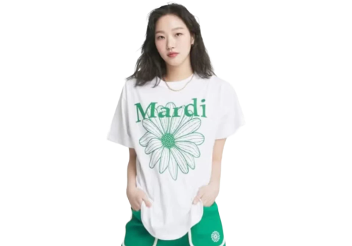 สำหรับใส่ในชีวิตประจำวัน เลือกเสื้อยืด เช่น รุ่น Tshirt Flowermardi