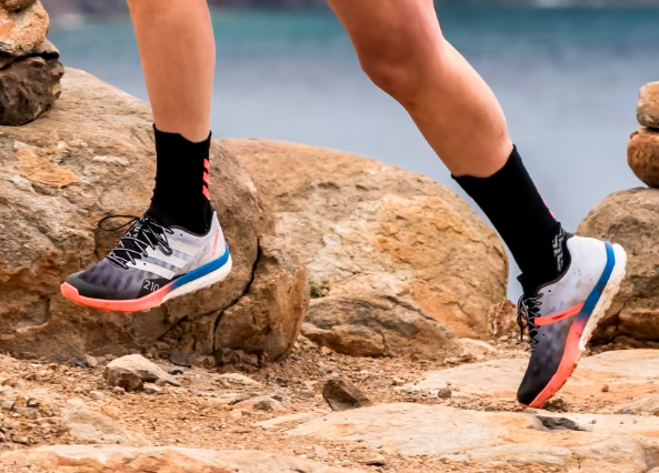 รองเท้า adidas ซีรีส์สำหรับการวิ่งประเภทต่าง ๆ เช่น วิ่งระยะไกล วิ่งเทรล