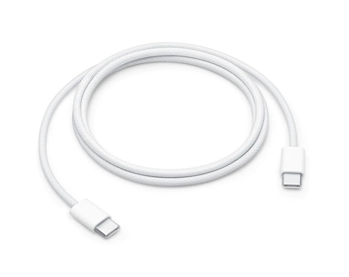 เลือกสายชาร์จ Type-C หากใช้ iPhone 15 ขึ้นไป