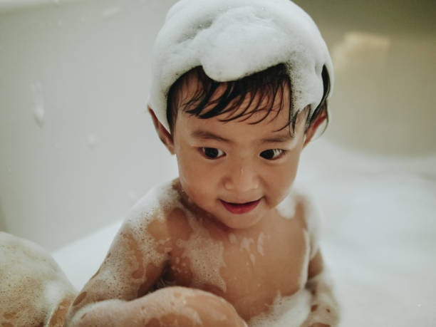 เลือกแชมพูเด็กที่มีส่วนผสมในการบำรุงผมและหนังศีรษะ