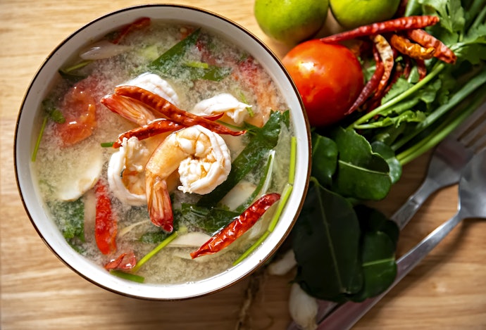 ต้มยำน้ำใส : เปรี้ยวแซ่บ เผ็ดซี๊ด ซดซุปแล้วคล่องคอ
