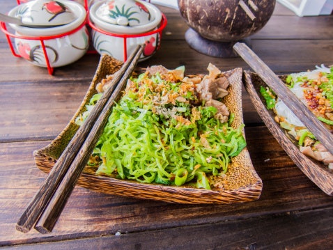 บะหมีหยกแบบเส้นสด